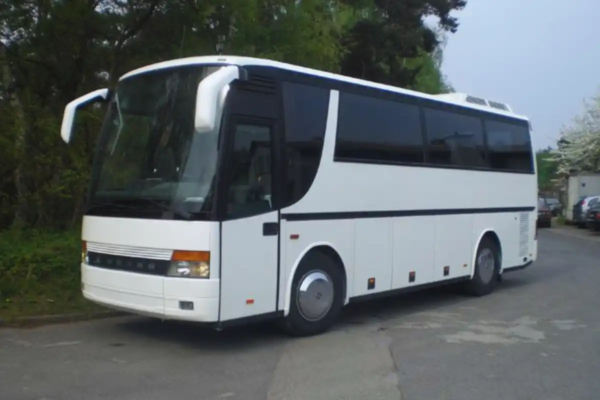40 Seater Coach Bus for Rent